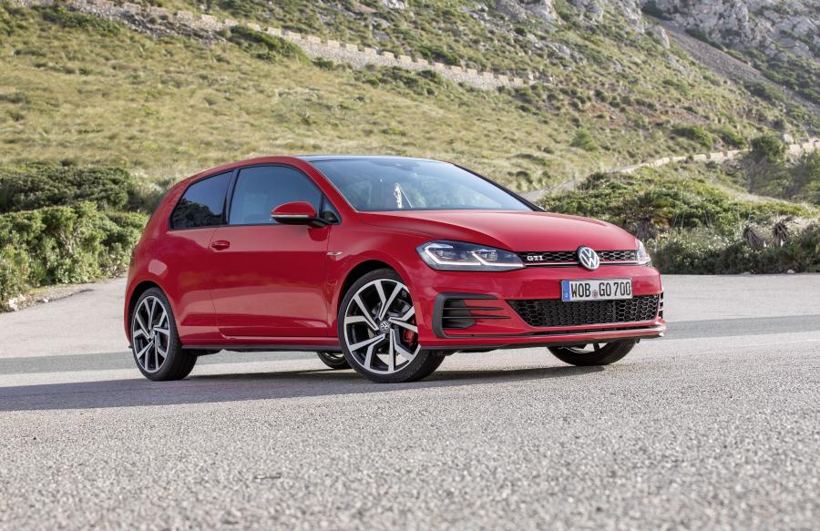 Volkswagen Golf GTI 3-Door (UK) '2017